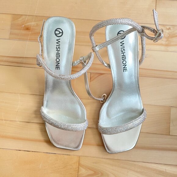 Wishbone Gold Sandal - Picture 3 of 3